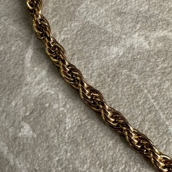 Twist gold necklace