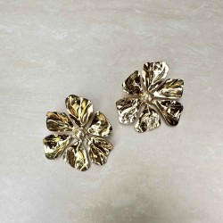 Flo gold earring