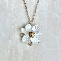 bloom necklace