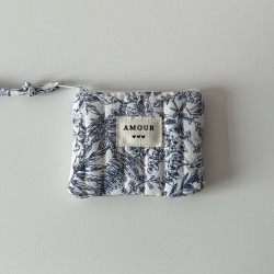 noya blue pouch